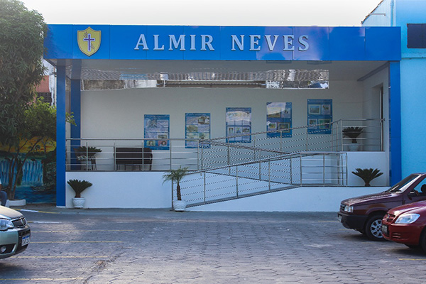 Fachada da Funerária Almir Neves em Manaus