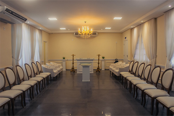 Sala de velório premium da Funerária Almir Neves